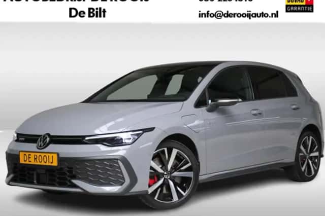 Volkswagen Golf (2025) thumbnail 2