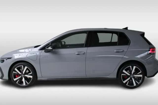 Volkswagen Golf (2025) thumbnail 3