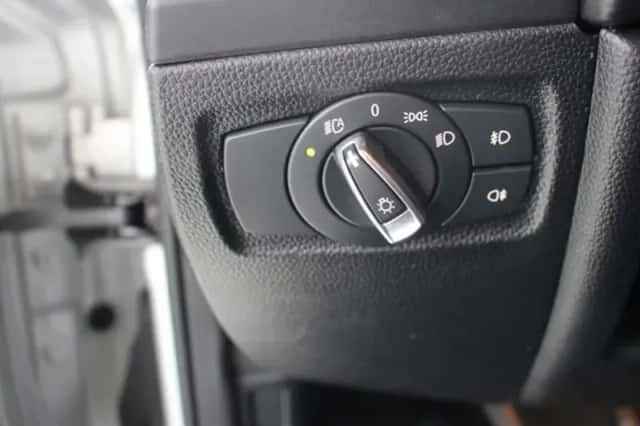 BMW 1-Serie (2011) thumbnail 18