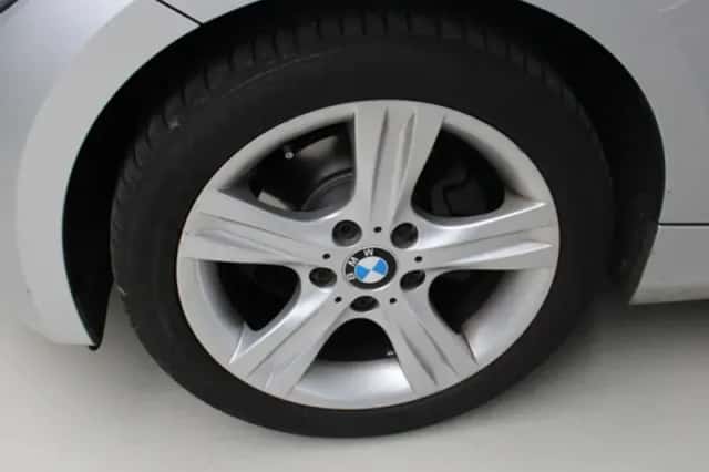 BMW 1-Serie (2011) thumbnail 10