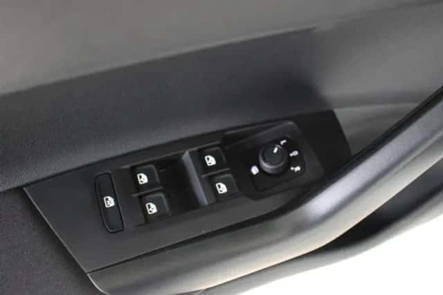 Volkswagen Polo (2023) thumbnail 11