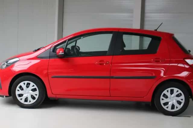 Toyota Yaris (2018) thumbnail 3