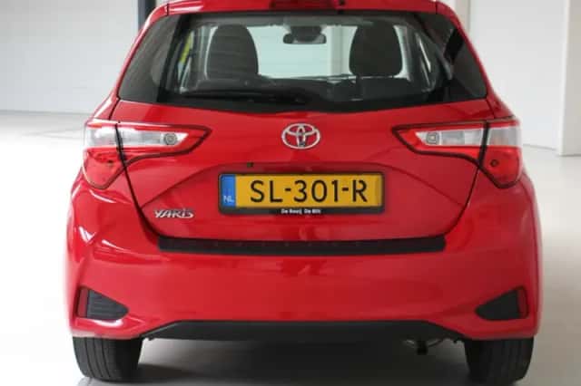 Toyota Yaris (2018) thumbnail 5
