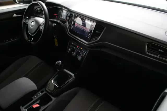 Volkswagen T-Roc (2020) thumbnail 7