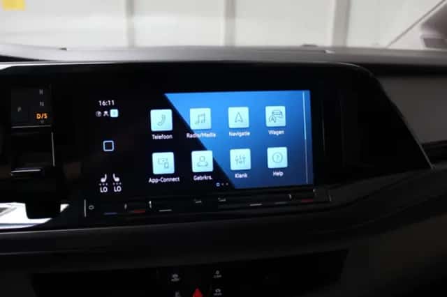 Volkswagen Multivan (2022) thumbnail 15