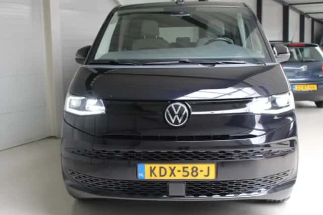 Volkswagen Multivan (2022) thumbnail 7