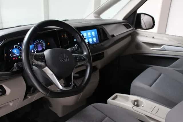 Volkswagen Multivan (2022) thumbnail 9