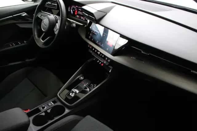Audi A3 (2023) thumbnail 7