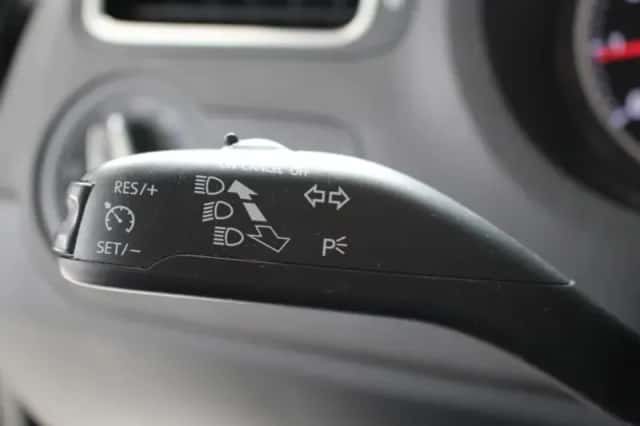 Volkswagen Polo (2014) thumbnail 12