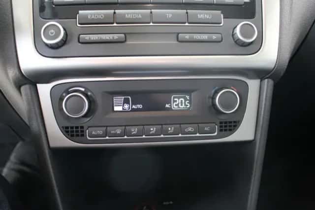 Volkswagen Polo (2014) thumbnail 14