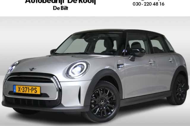 MINI Cooper (2024) thumbnail 1