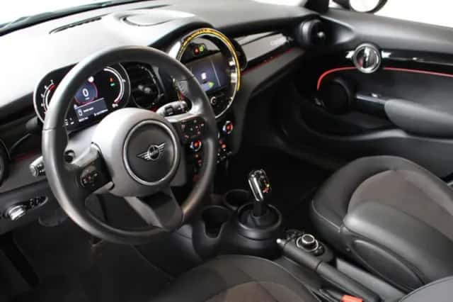 MINI Cooper (2024) thumbnail 11