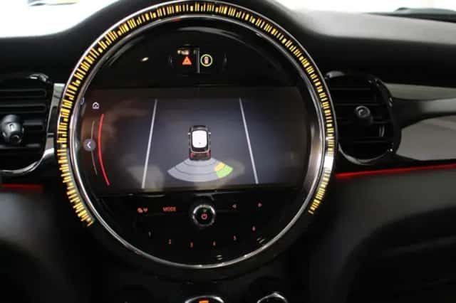 MINI Cooper (2024) thumbnail 15