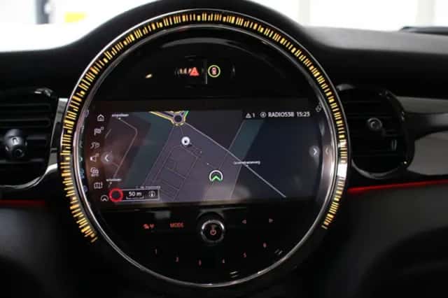 MINI Cooper (2024) thumbnail 17