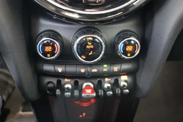 MINI Cooper (2024) thumbnail 18