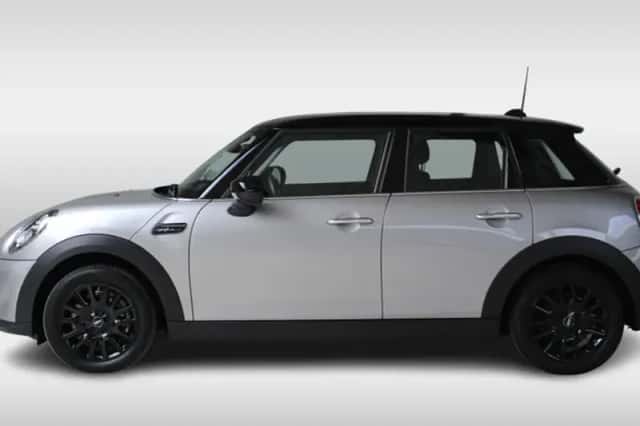 MINI Cooper (2024) thumbnail 3