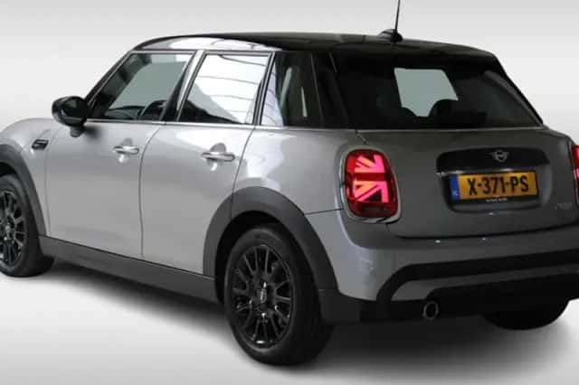 MINI Cooper (2024) thumbnail 4