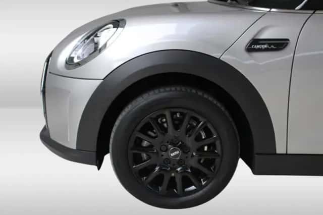 MINI Cooper (2024) thumbnail 9