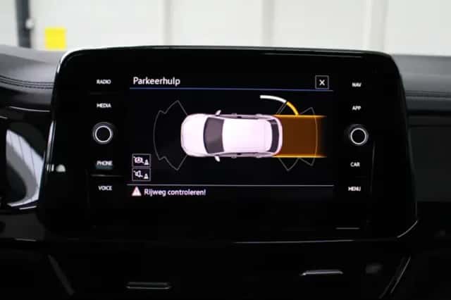 Volkswagen T-Roc (2025) thumbnail 18