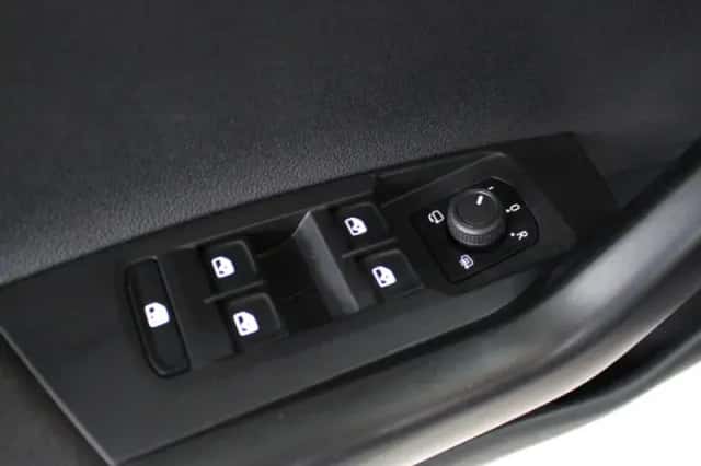 Volkswagen Polo (2021) thumbnail 11