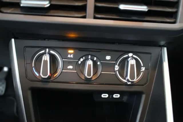 Volkswagen Polo (2021) thumbnail 21