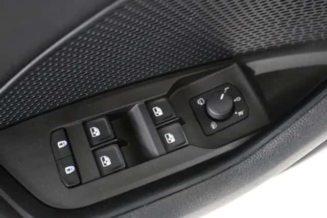 Škoda Octavia (2021) thumbnail 13