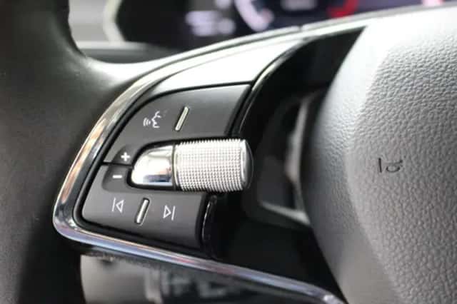 Škoda Octavia (2021) thumbnail 16