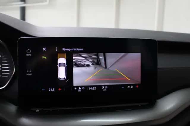 Škoda Octavia (2021) thumbnail 18