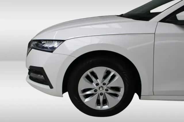 Škoda Octavia (2021) thumbnail 8