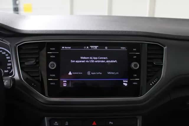 Volkswagen T-Roc (2021) thumbnail 14
