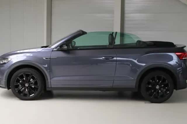 Volkswagen T-Roc (2021) thumbnail 3
