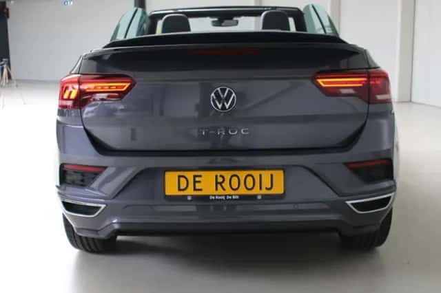 Volkswagen T-Roc (2021) thumbnail 5