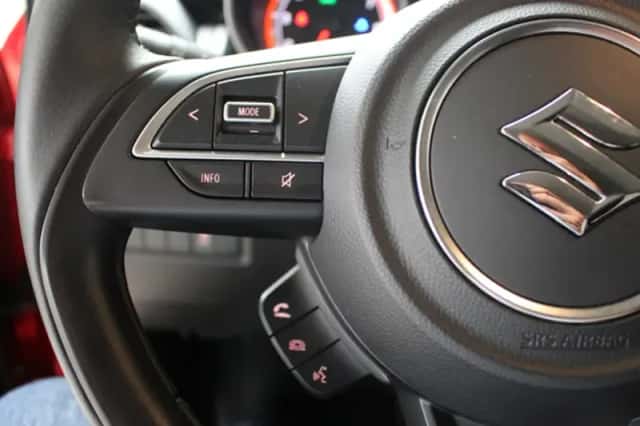 Suzuki Swift (2020) thumbnail 11