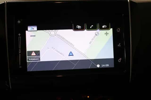 Suzuki Swift (2020) thumbnail 13
