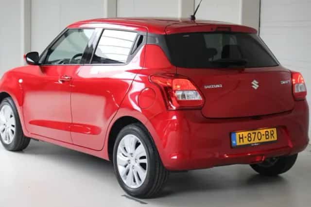 Suzuki Swift (2020) thumbnail 4