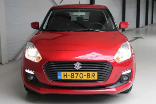 Suzuki Swift (2020) thumbnail 7