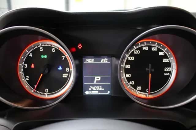 Suzuki Swift (2020) thumbnail 10