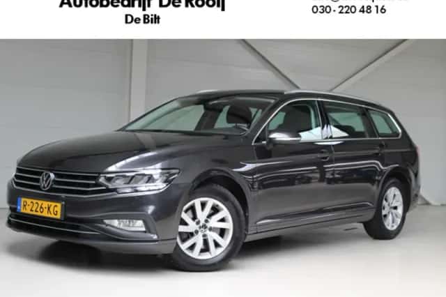 Volkswagen Passat (2022) thumbnail 2