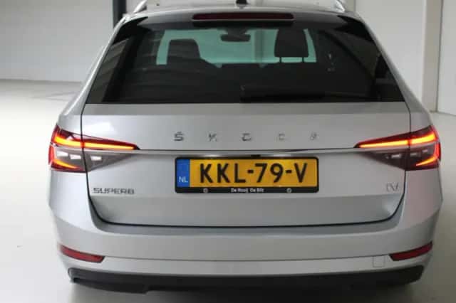 Škoda Superb (2025) thumbnail 5