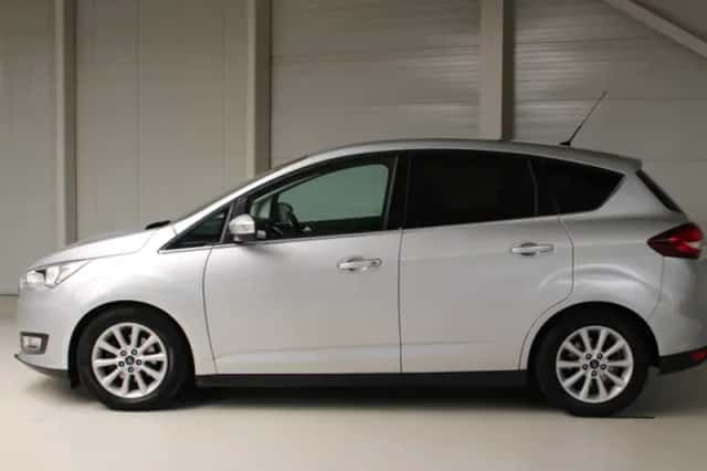 Ford C-Max (2017) thumbnail 3