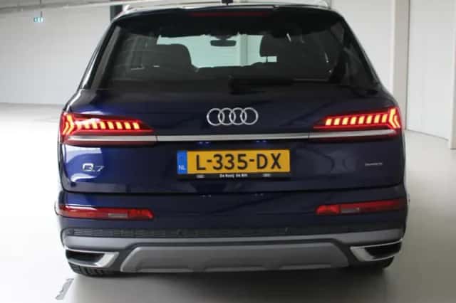 Audi Q7 (2021) thumbnail 6