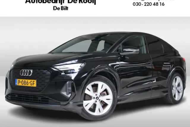Audi Q4 (2022) thumbnail 2