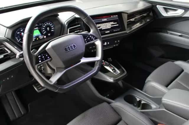 Audi Q4 (2022) thumbnail 14