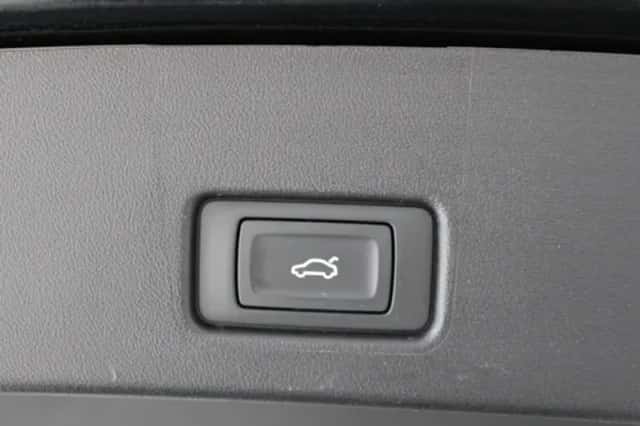 Audi Q4 (2022) thumbnail 7