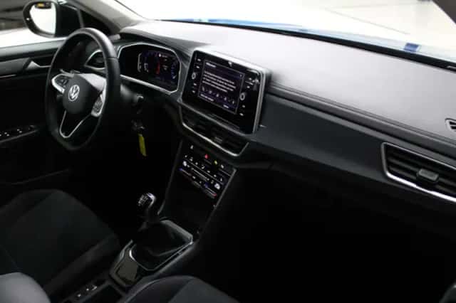 Volkswagen T-Roc (2022) thumbnail 8