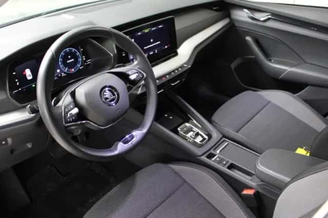 Škoda Octavia (2023) thumbnail 12