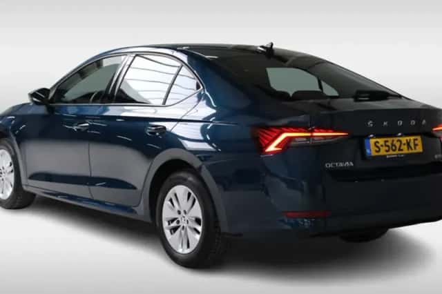 Škoda Octavia (2023) thumbnail 4