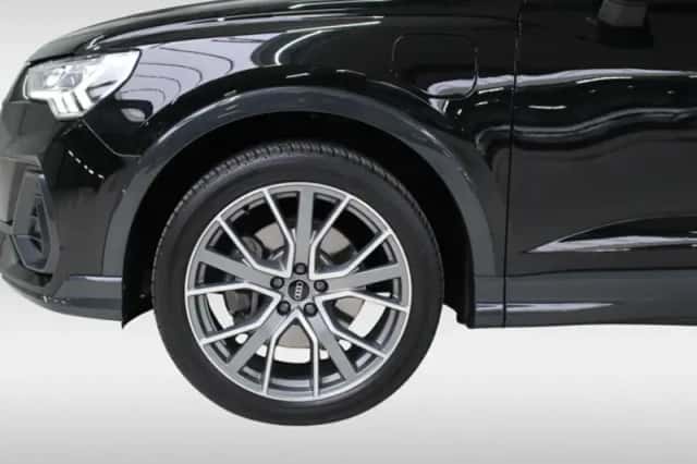 Audi Q3 (2022) thumbnail 11