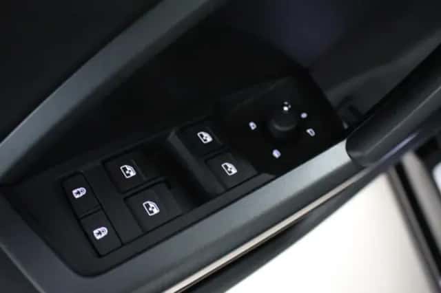 Audi Q3 (2022) thumbnail 12