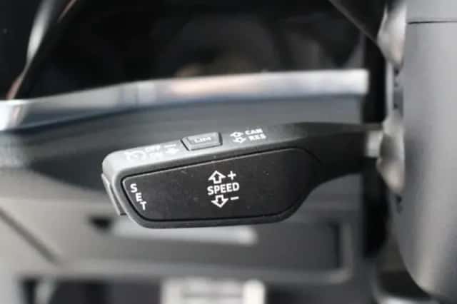 Audi Q3 (2022) thumbnail 14